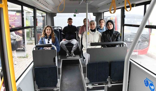 Büyükşehirden öğrencileri sevindiren ulaşım hizmeti