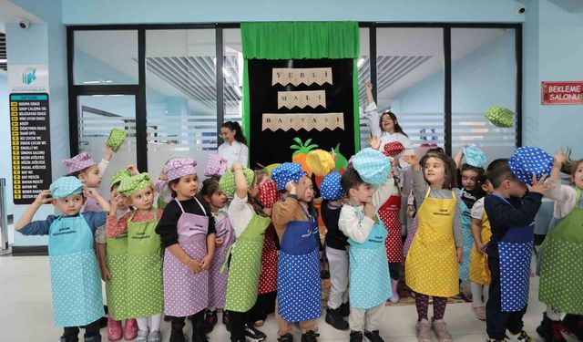 Büyükşehir'in miniklere özel merkezinde Minik Şefler Mutfakta etkinliği