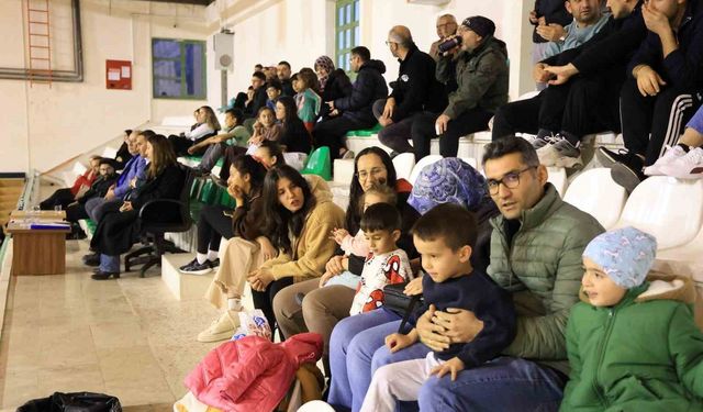 Çameli Kurumlar-Mahaller Voleybol Turnuvası büyük heyecanla devam ediyor