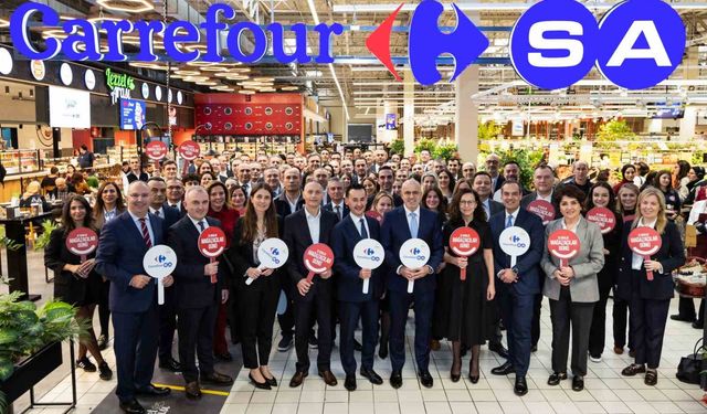 CarrefourSA, 12 Aralık Mağazacılar Günü'nü 15 bin çalışanı ile kutladı