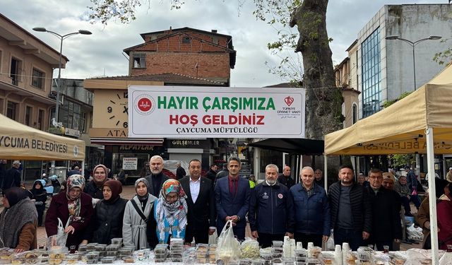 Çaycuma'da 'Gazze Yararına Hayır Çarşısı' kuruldu