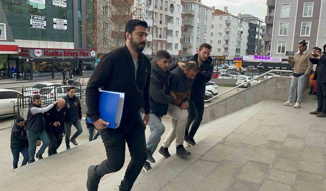 Çerkezköy'de tefecilik operasyonu: 3 kişi gözaltında