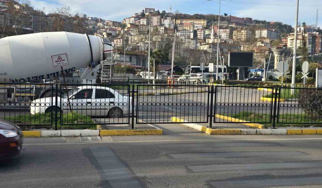 Çevre yolunda önlem alındı, yayalar üst geçide yönlendiriliyor
