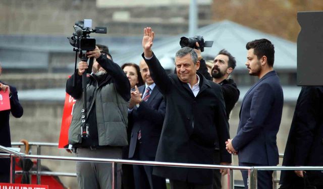 CHP Genel Başkanı Özel: 'Asgari ücret veren için 29, alan için 39 bin lira olmalı'