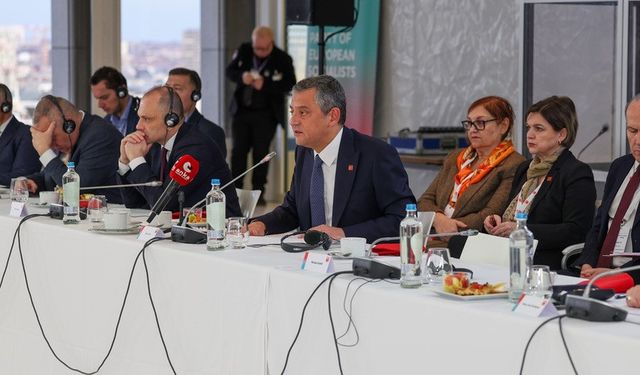 CHP lideri Özel'den İngiltere'ye sitem: 'İşçi Partisi Erdoğan'la, Erdoğan'ın beklediğinin üzerinde bir dayanışma gösteriyor, bunu kabul edemeyiz'