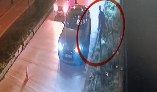 Dehşet saçan aracın polise çarpma anı kameraya yansıdı