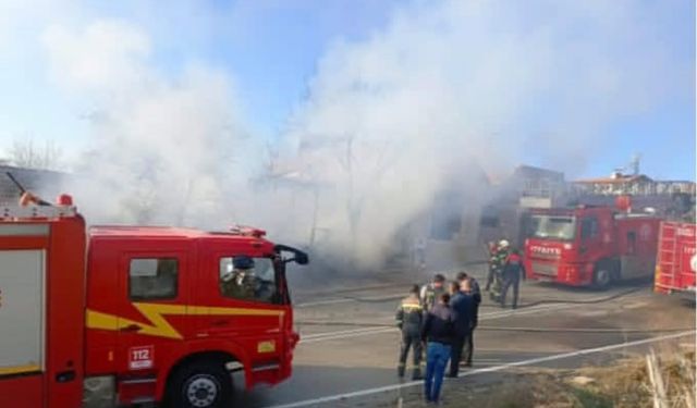 Denizli'de iş yerinde çıkan yangın korkuya neden oldu