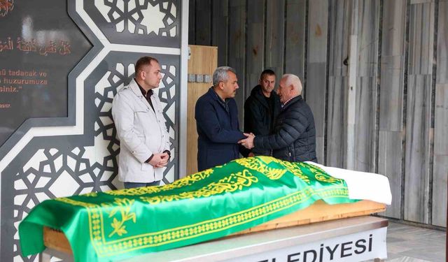 Devlet himayesinde yetişti, son yolculuğuna protokol uğurladı