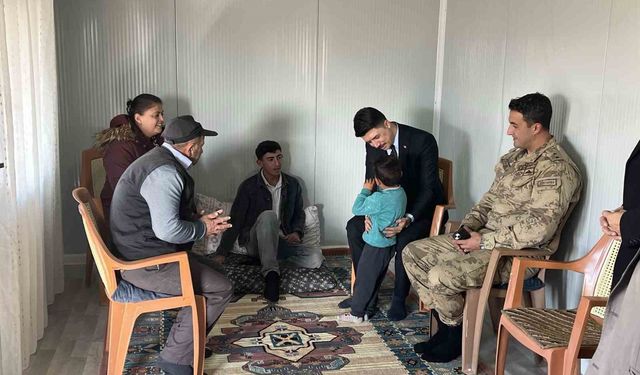 Digor Kaymakamı Kahraman köylerde vatandaşlarla buluşuyor