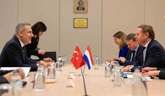 Dışişleri Bakanı Fidan, Hollandalı mevkidaşı David van Weel ile görüştü