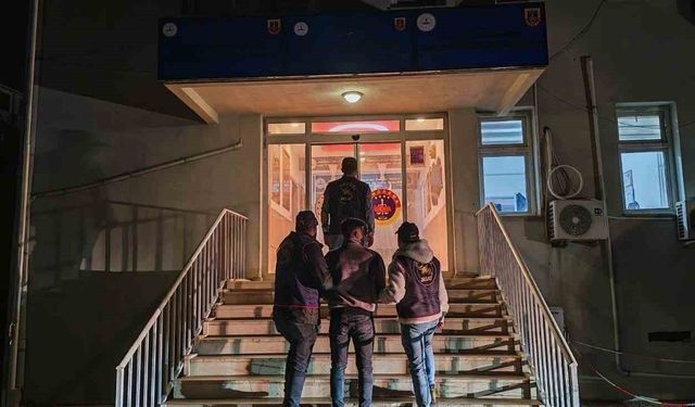 Diyarbakır'da haklarında arama kararı bulunan 110 kişi yakalandı