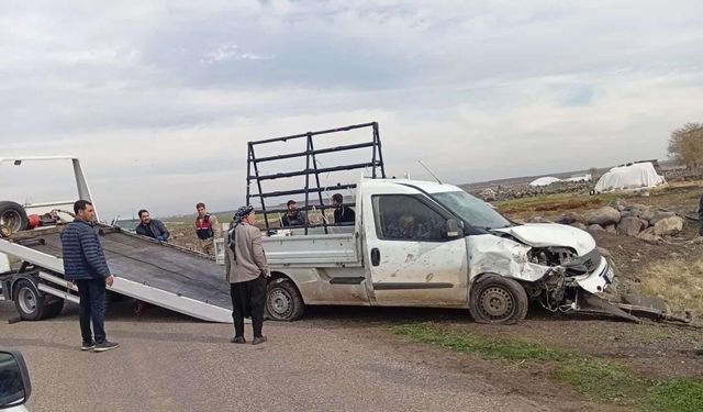 Diyarbakır'da pikap şarampole uçtu: 1 yaralı