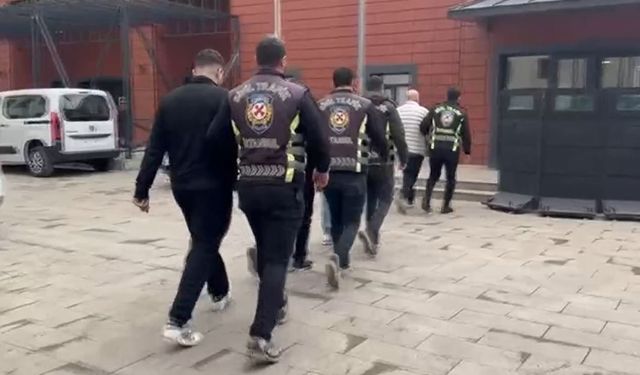 Düğün konvoyunda trafiği tehlikeye atan şahıslara 15 bin 888 TL ceza