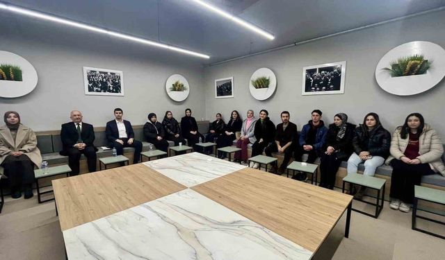 Dumlupınar'da kitap söyleşisi gerçekleştirildi