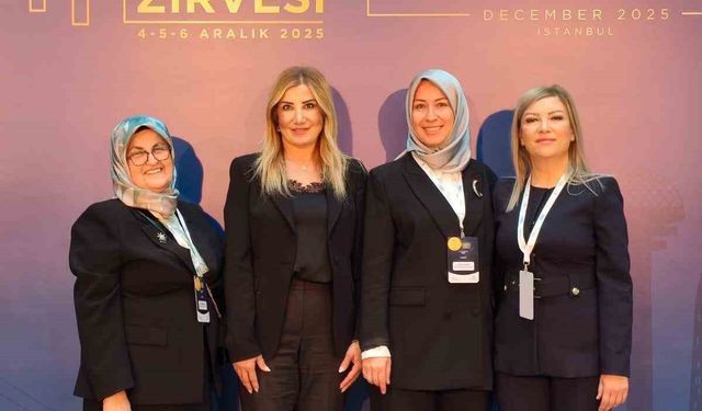 Düzceli kadın meclis üyeleri 'Yerel Yönetimlerde Kadın Zirvesi'nde