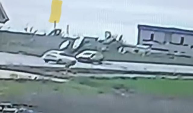 Edirne'de çarpışan aracın defalarca takla attığı kaza kamerada