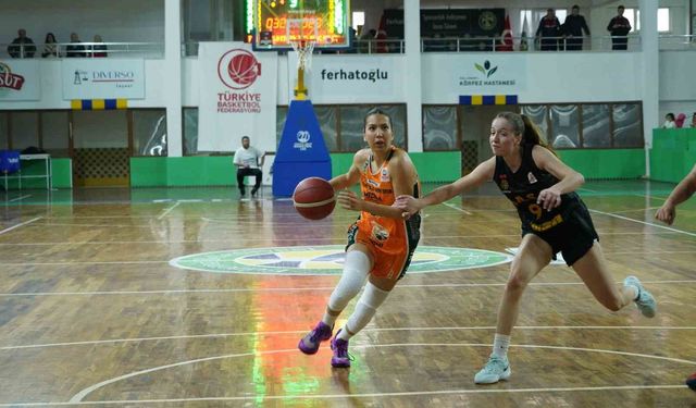 Edremit Belediyesi Gürespor evinde kazandı, liderliğini sürdürdü