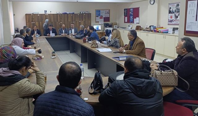 Eğitim-Bir-Sen Manisa 1 No'lu Şube Alaşehir'de eğitim paydaşlarıyla buluştu