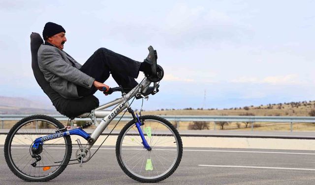 Elazığ'da ilginç bisiklet tasarımı: Polisler bile durdurup inceliyor