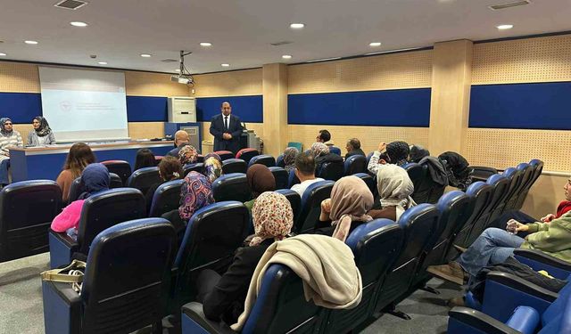 Elazığ'da sağlıkçılara seminer verildi