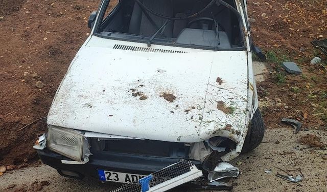Elazığ'da takla atan otomobilin sürücüsü yaralandı