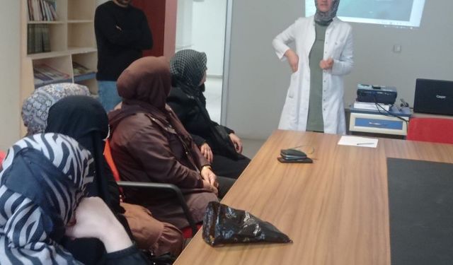 Elazığ'da vatandaşlara sağlık bilgilendirmesi