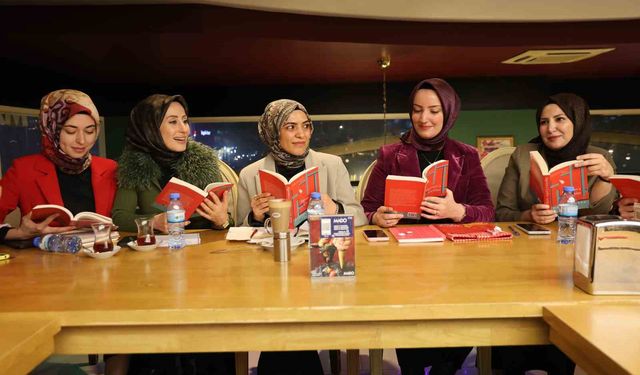 Elazığlı kadınlardan, altın yerine kitap günü