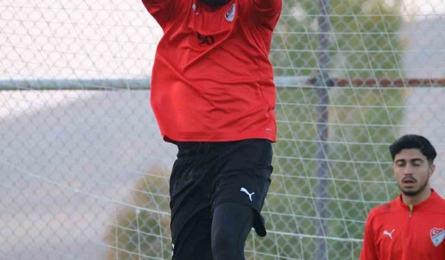 Elazığspor'da kaleci Muammer'e kulüp bulması için izin verildi