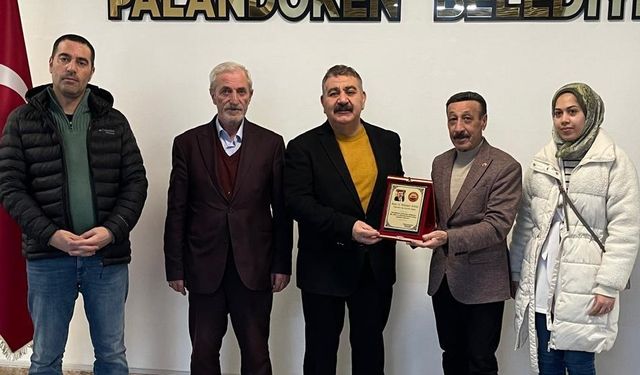 Emeklilerin gönlünde yeri ayrı: Başkan Sunar'a anlamlı teşekkür