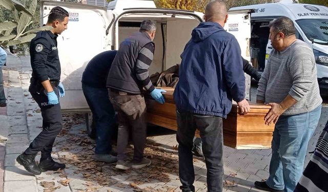 Engelli şahıs boğazı kesilmiş halde evinde ölü bulundu