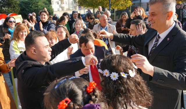 Engelliler günü mesajı: 'Bir gün değil, her gün beraberiz'