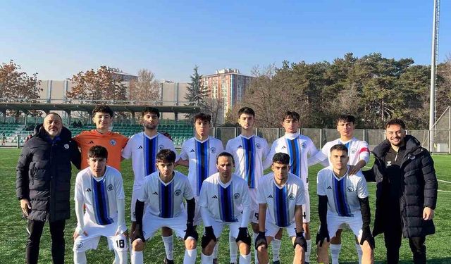 Erciyes 38 FK , U18 takımı 14'de 14 yaptı