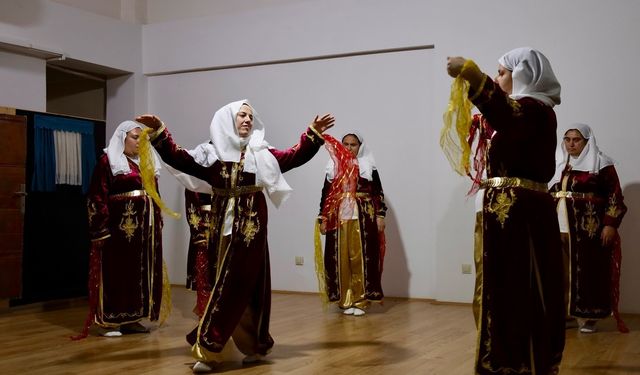 Erzincan'da engelsiz kızlar Dünya Engelliler Günü'nde sahne aldı