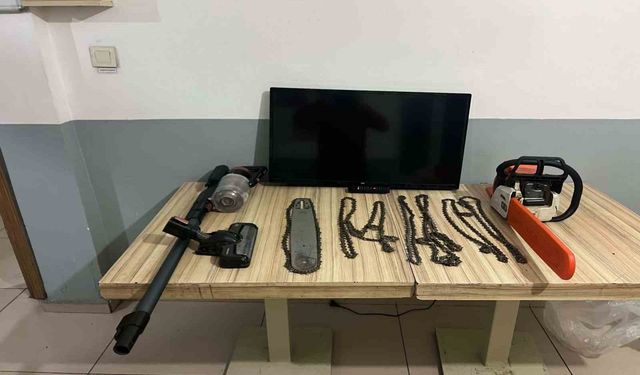 Evde buldukları her şeyi çaldılar: 2 tutuklama