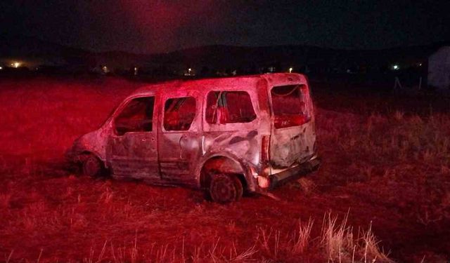 Garajdaki araç ve evde çıkan yangın korkuttu