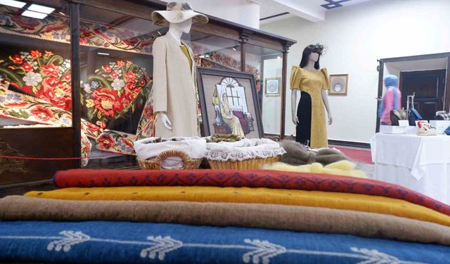 Geçmiş ve gelecek ehramda buluşuyor