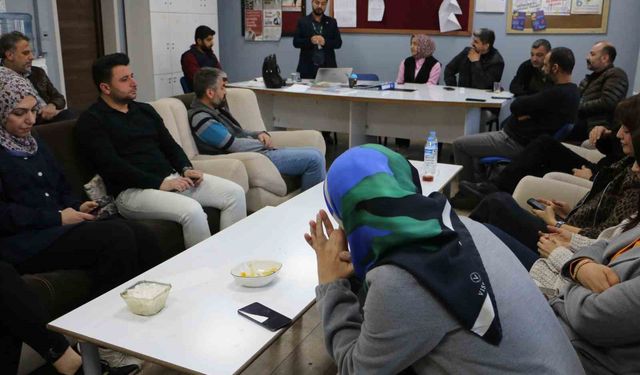 Genç Yeşilay ve Genç Kızılay, çocukları bağımlılık konusunda bilgilendirdi