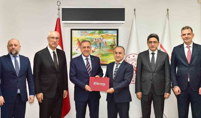 Genç'e 750 kişilik yeni spor salonu