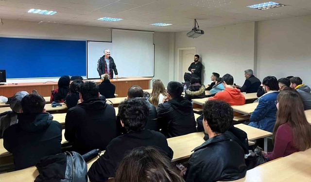 Görme engelli birey deneyimlerini mizahla anlattı