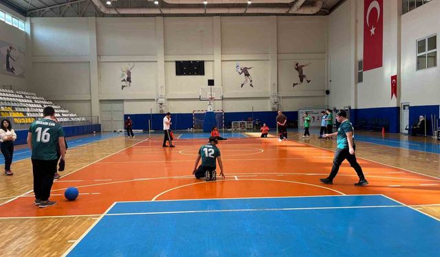 Gözler kapalı 12 dakikalık maçın kazananı empati oldu