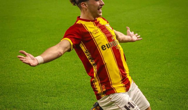 Göztepe'de Arda ve Dennis yakın markajda