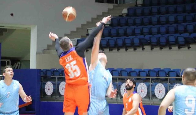 Hakkâri'de kurumlar arası basketbol heyecanı başladı