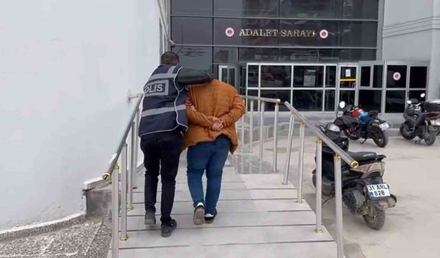 Hatay'da başkasına ait banka kartıyla dolandırıcılık yapan şüpheli tutuklandı
