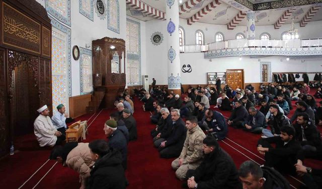 Hayatını kaybeden AİÇÜ öğrencisi Remziye Horuz İçin Mevlid programı düzenlendi