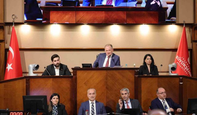 İBB Meclisi'nde çöpe atılan İSBİKE bisikletleri gerginliği