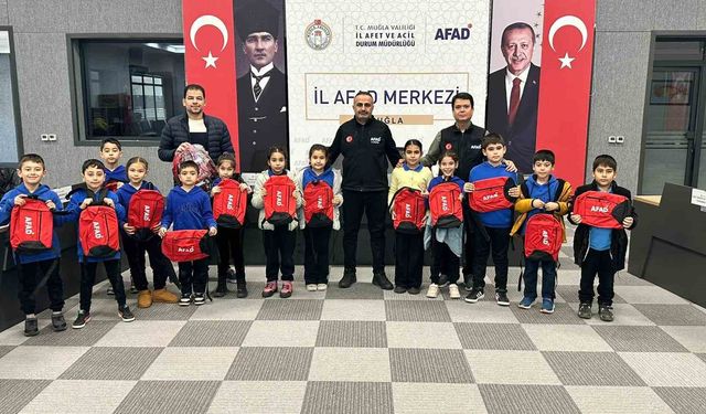 İlkokul öğrencilerine afet eğitimi verildi