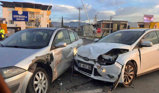 İncirliova'da otomobiller çarpıştı: 1 yaralı