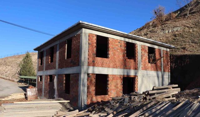 İş insanından memleketine gasilhane ve taziye evi desteği