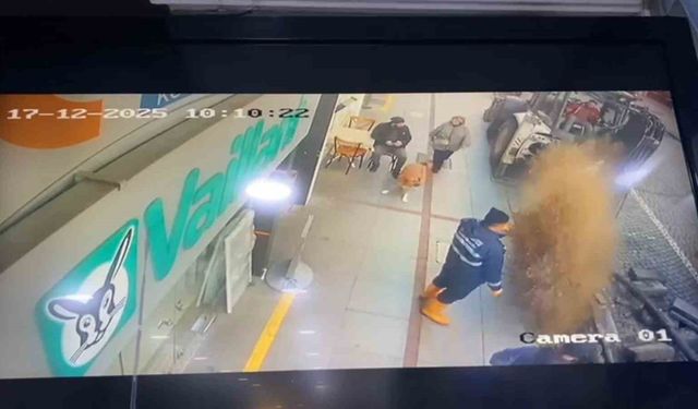 İshale hattı patlayınca tazyikli su etrafa saçıldı