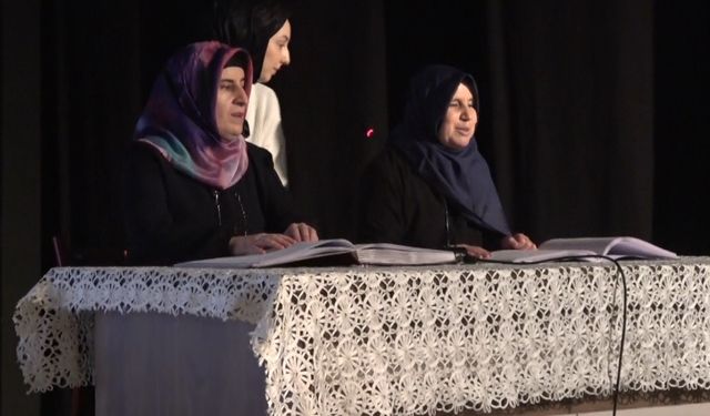 İşitme ve görme engelli öğrenciler Kur'an tilaveti ve ilahilerle gönülleri fethetti